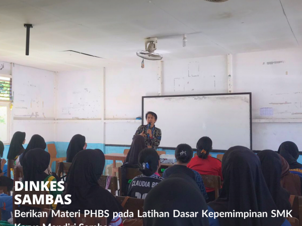 Berikan Materi PBHS Pada Latihan Dasar Kepemimpinan SMK Karya Mandiri
