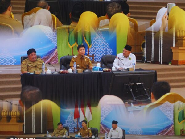 Bupati Sambas Buka Rapat Koordinasi Pelaksanaan Bulan Imunisasi Anak Sekolah (BIAS) Tahun 2026.