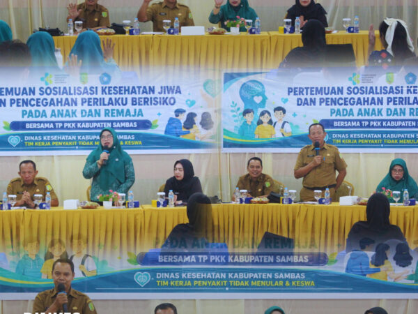 Dinkes Sambas Bersama TP-PKK Kabupaten Sambas Gelar Sosialisasi Kesehatan Jiwa dan Pencegahan Perilaku Berisiko bagi Anak dan Remaja.